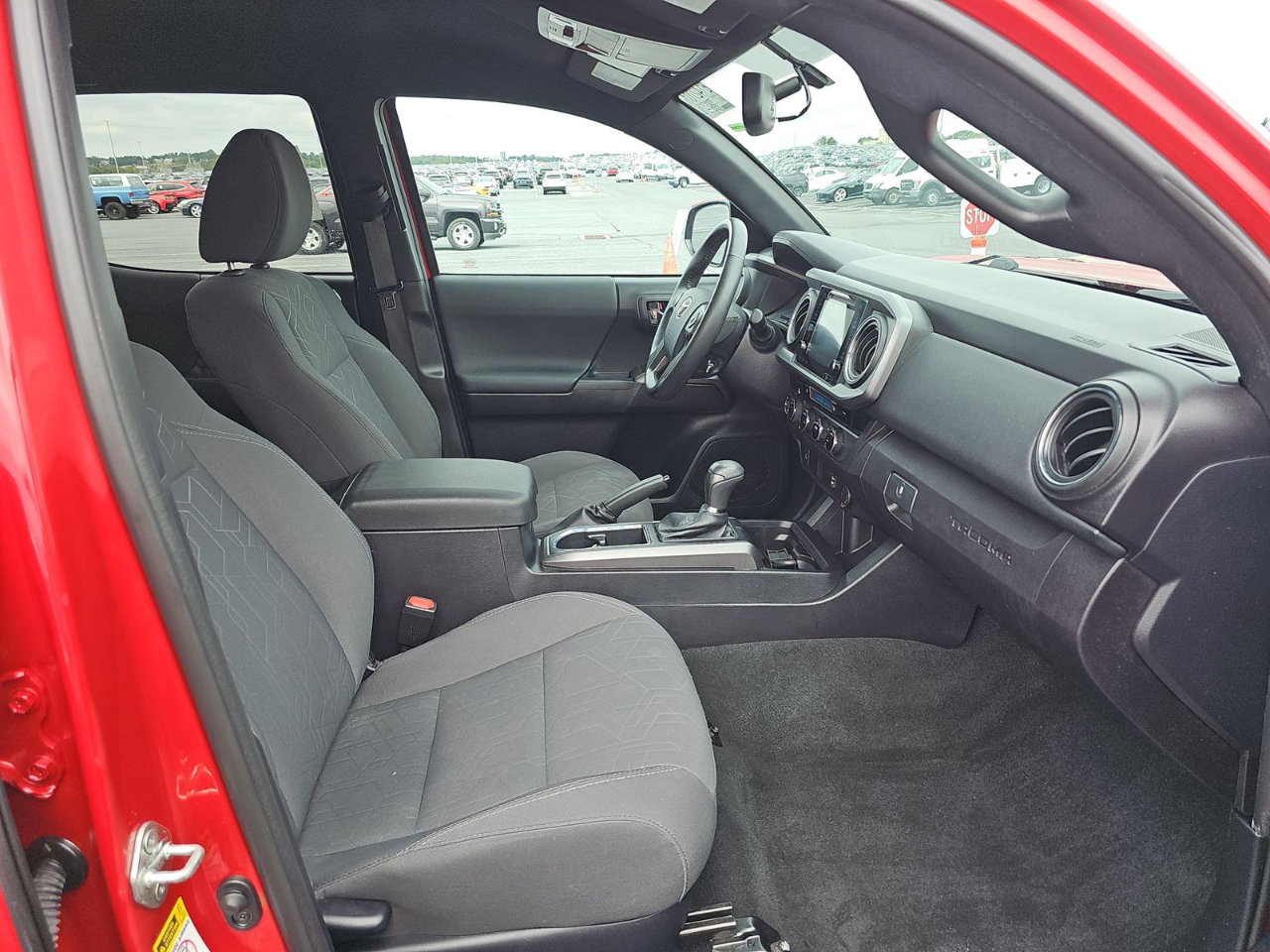 2017 Toyota Tacoma TRD Sport Double Cab 4x4 photo 9