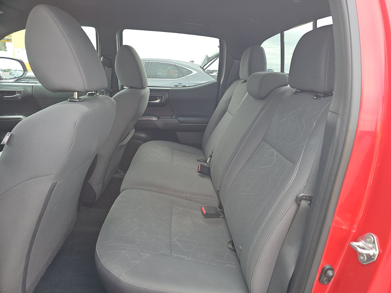 2017 Toyota Tacoma TRD Sport Double Cab 4x4 photo 10