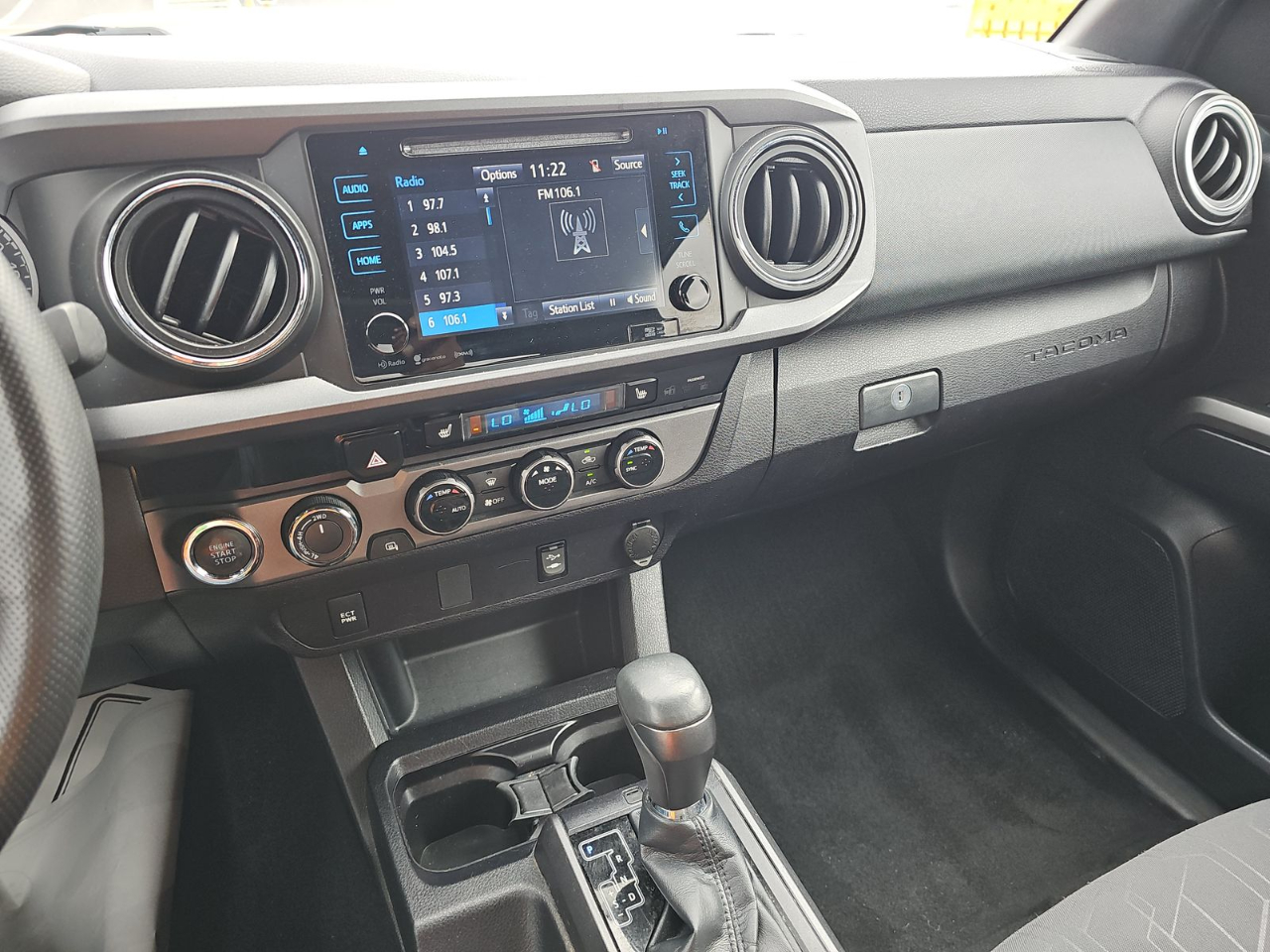 2017 Toyota Tacoma TRD Sport Double Cab 4x4 photo 12