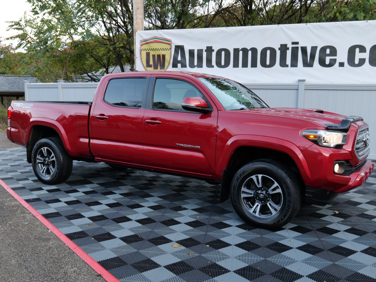 Toyota Tacoma TRD Sport Double Cab 4WD 2017 Toyota Tacoma TRD Sport Double Cab 4WD 2017