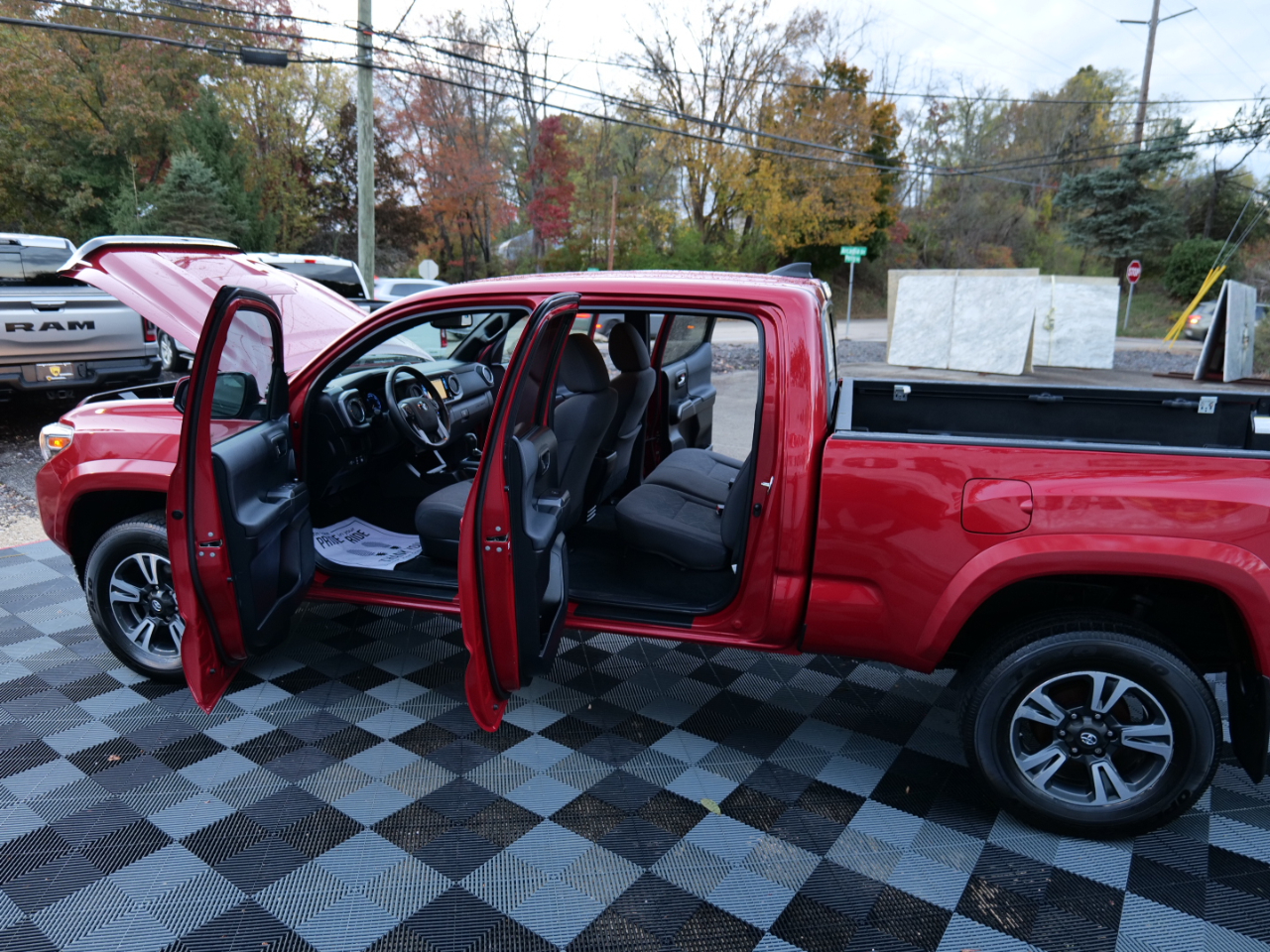 Toyota Tacoma TRD Sport Double Cab 4WD 2017 Toyota Tacoma TRD Sport Double Cab 4WD 2017