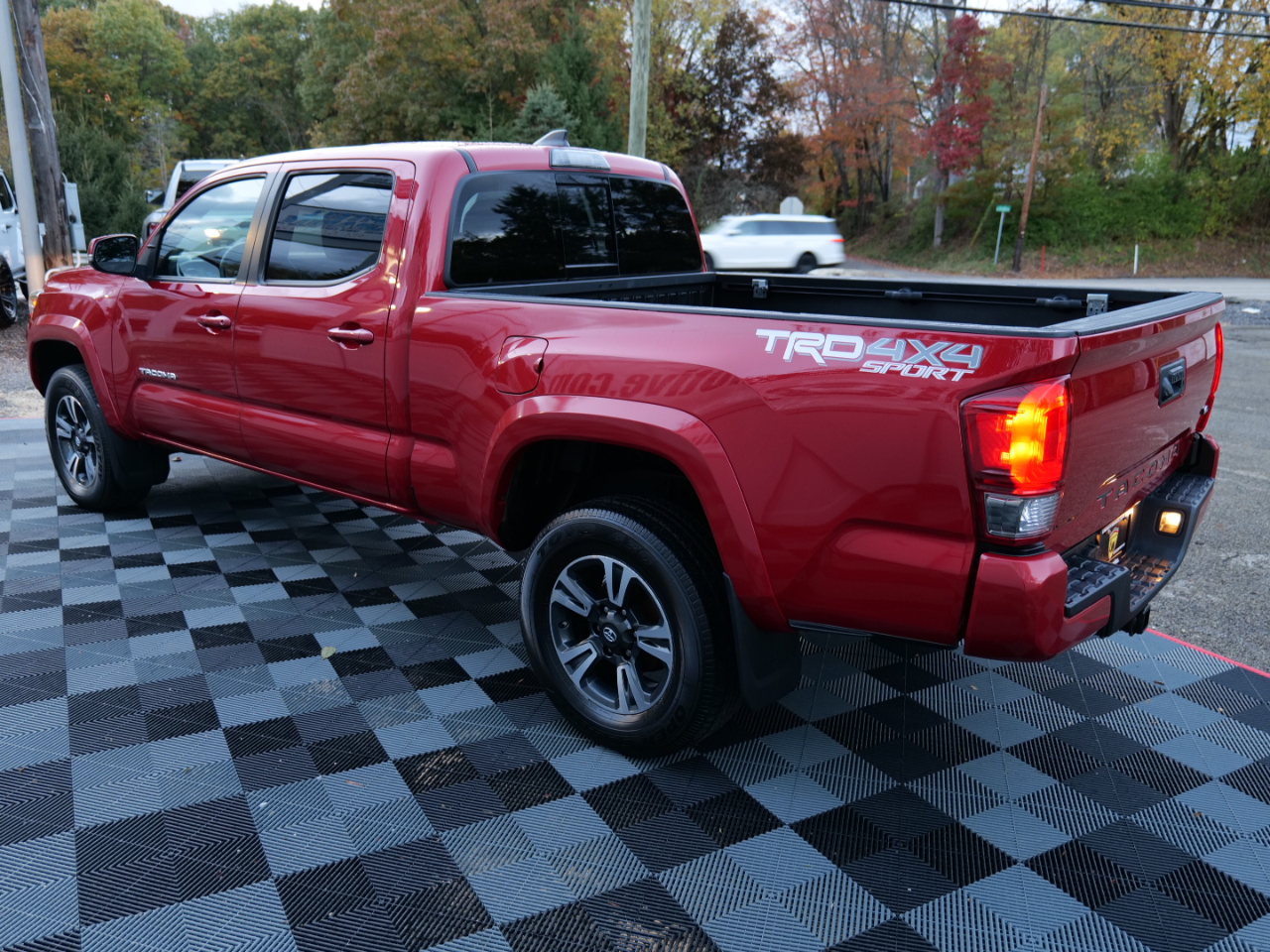 Toyota Tacoma TRD Sport Double Cab 4WD 2017 Toyota Tacoma TRD Sport Double Cab 4WD 2017
