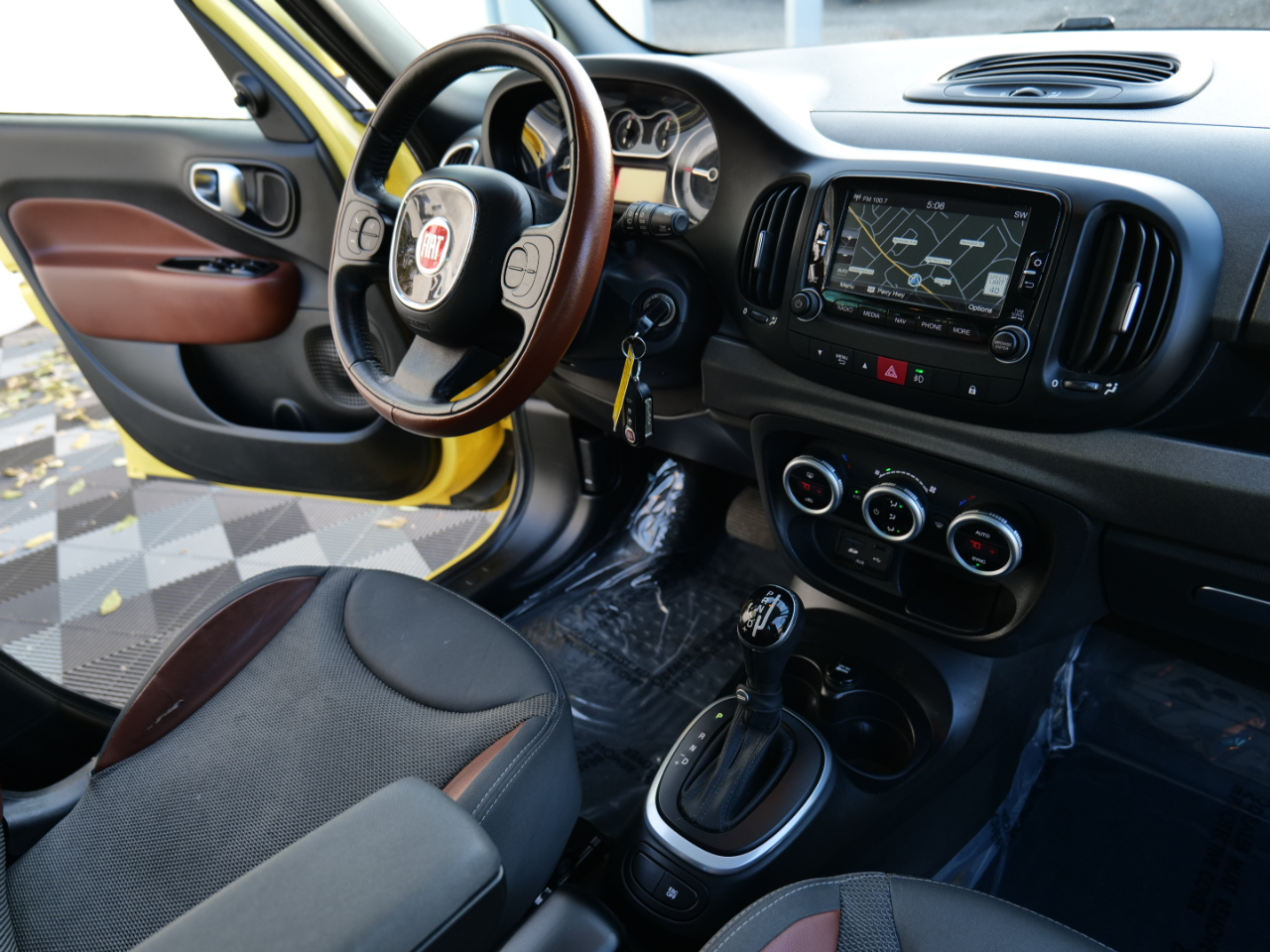 Fiat 500L 5dr HB Trekking 2014 Fiat 500L 5dr HB Trekking 2014
