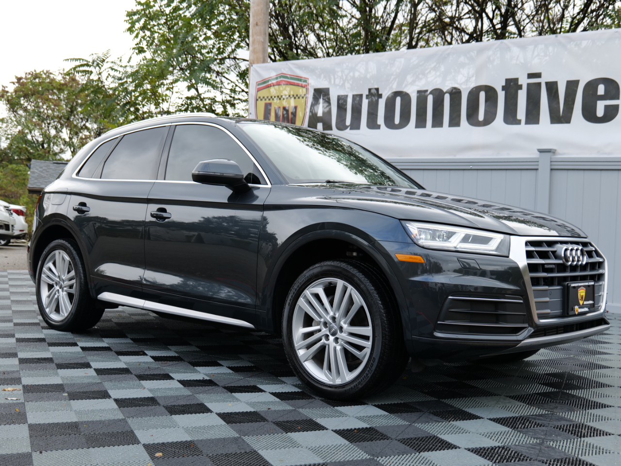 Audi Q5 Premium Plus 45 TFSI quattro 2019 Audi Q5 Premium Plus 45 TFSI quattro 2019