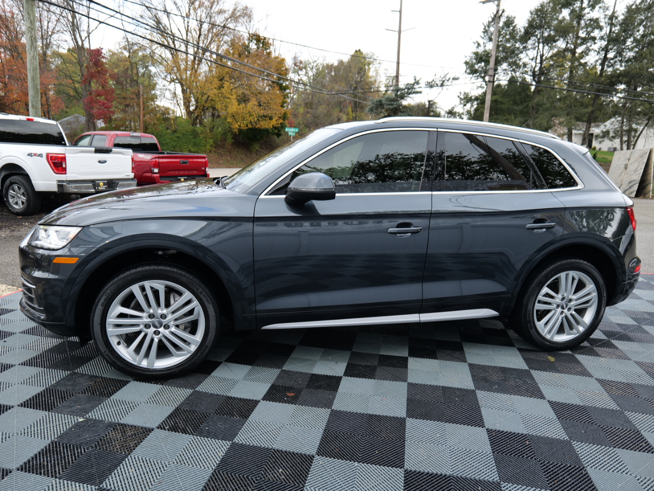 Audi Q5 Premium Plus 45 TFSI quattro 2019 Audi Q5 Premium Plus 45 TFSI quattro 2019