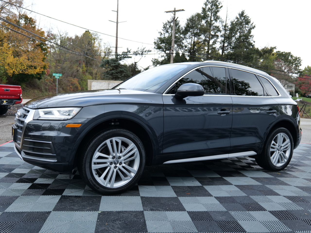 Audi Q5 Premium Plus 45 TFSI quattro 2019 Audi Q5 Premium Plus 45 TFSI quattro 2019