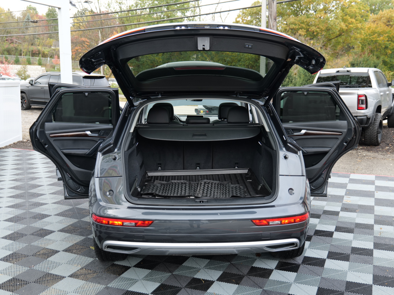 Audi Q5 Premium Plus 45 TFSI quattro 2019 Audi Q5 Premium Plus 45 TFSI quattro 2019