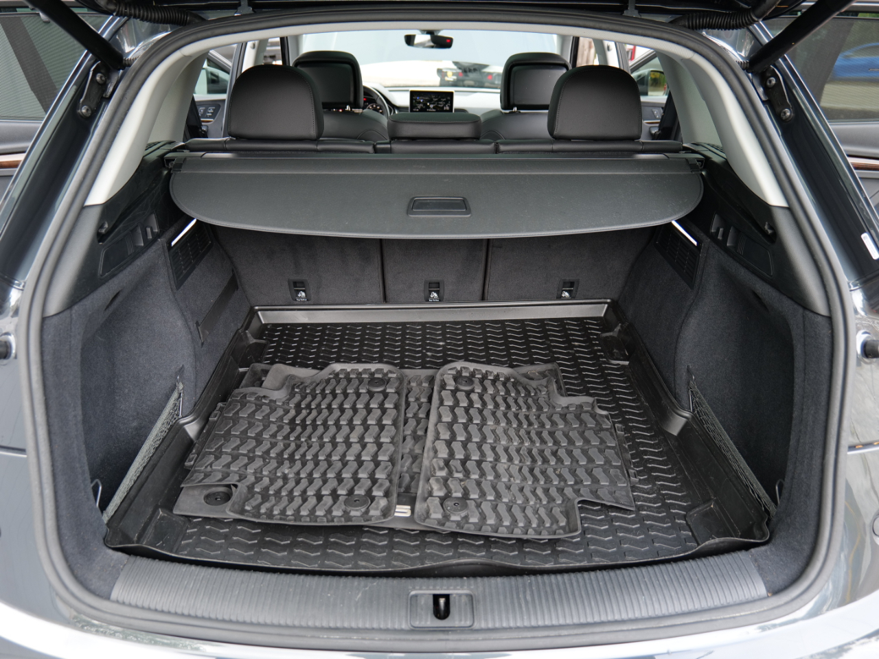 Audi Q5 Premium Plus 45 TFSI quattro 2019 Audi Q5 Premium Plus 45 TFSI quattro 2019