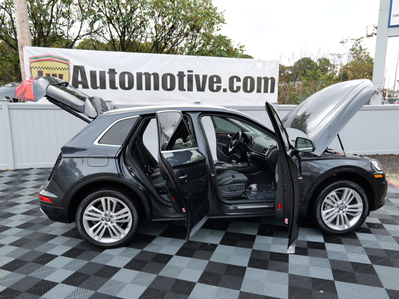 Audi Q5 Premium Plus 45 TFSI quattro 2019 Audi Q5 Premium Plus 45 TFSI quattro 2019