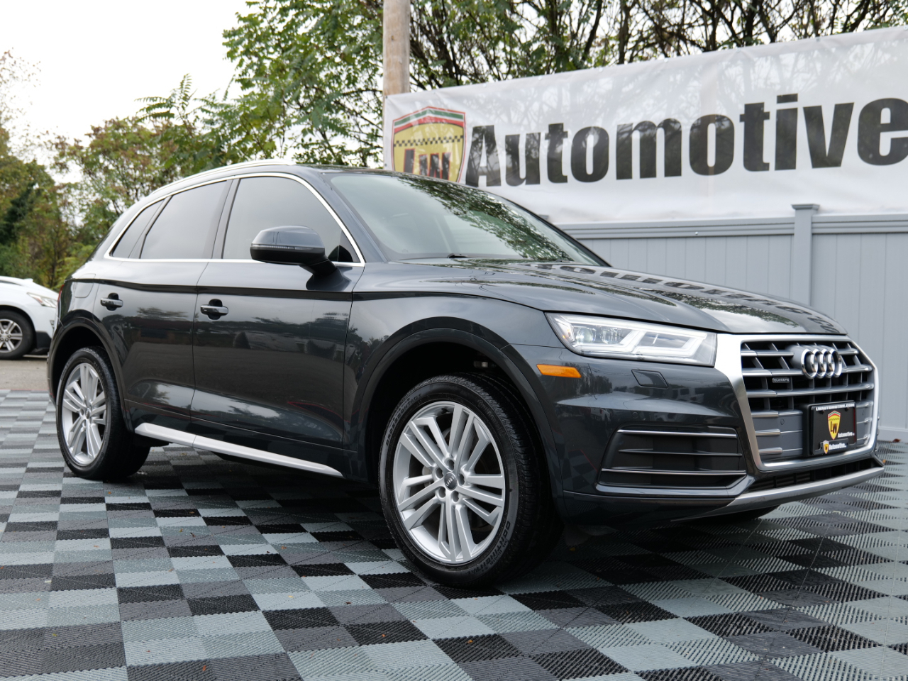 Audi Q5 Premium Plus 45 TFSI quattro 2019 Audi Q5 Premium Plus 45 TFSI quattro 2019