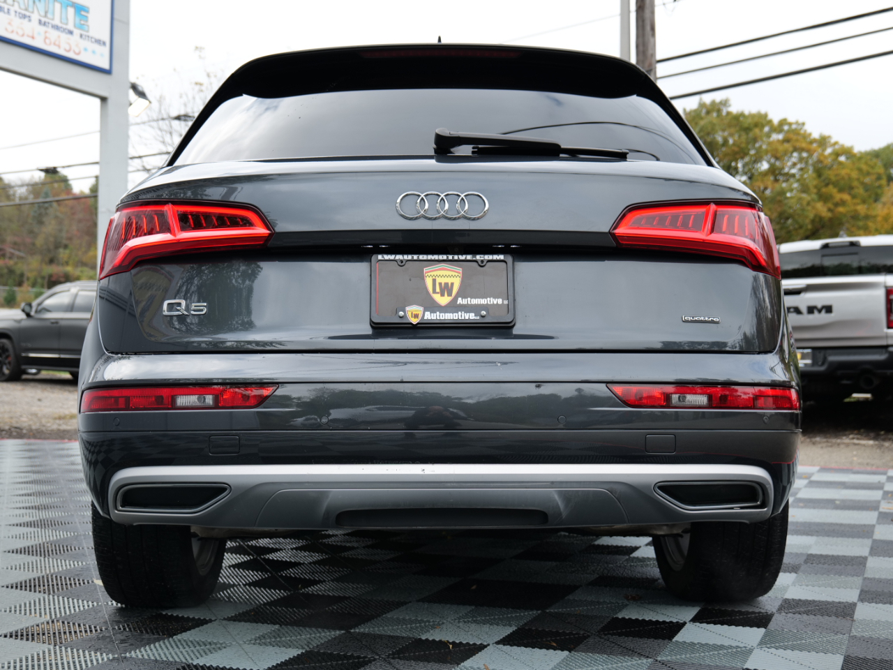 Audi Q5 Premium Plus 45 TFSI quattro 2019 Audi Q5 Premium Plus 45 TFSI quattro 2019
