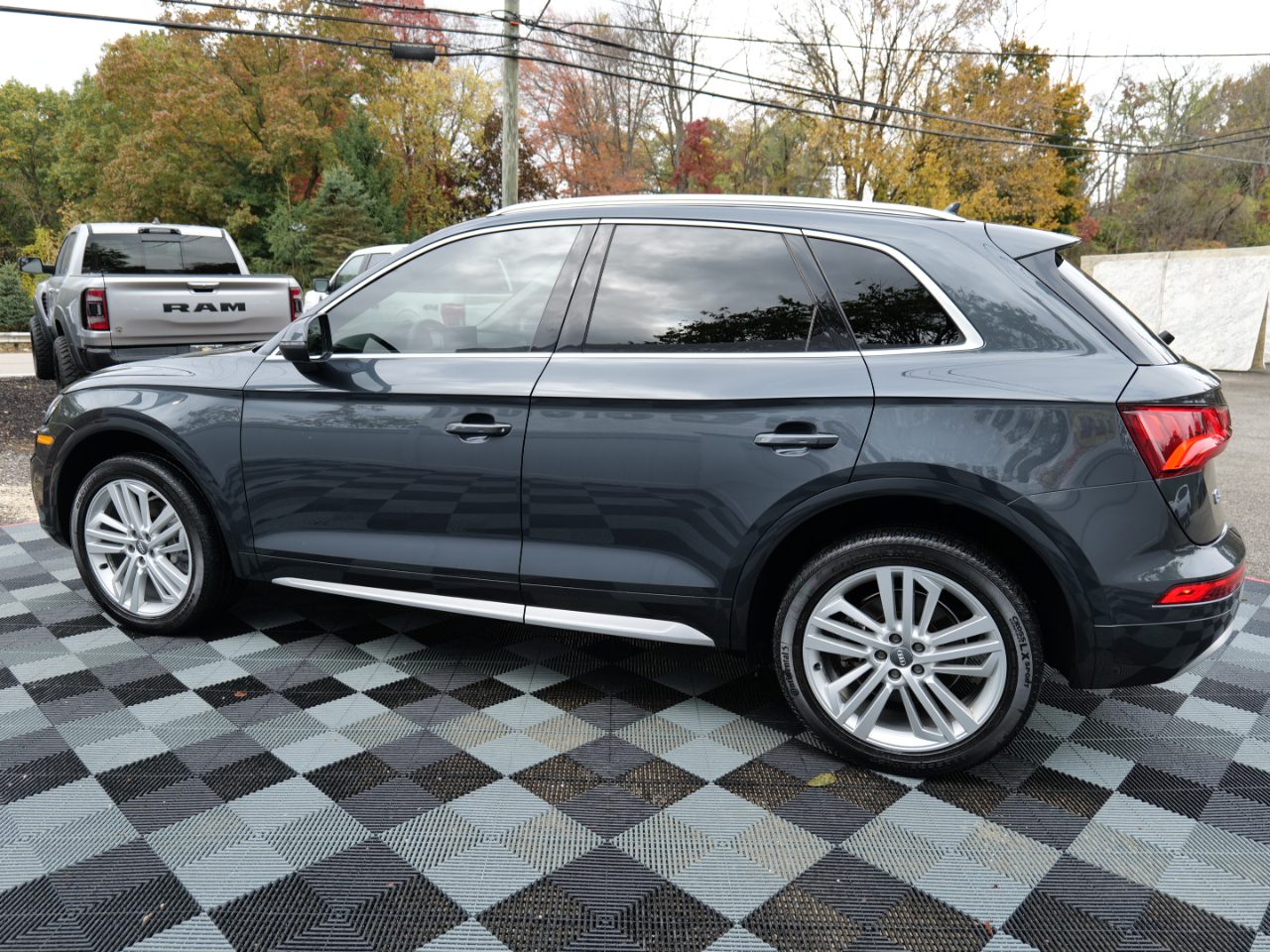 Audi Q5 Premium Plus 45 TFSI quattro 2019 Audi Q5 Premium Plus 45 TFSI quattro 2019