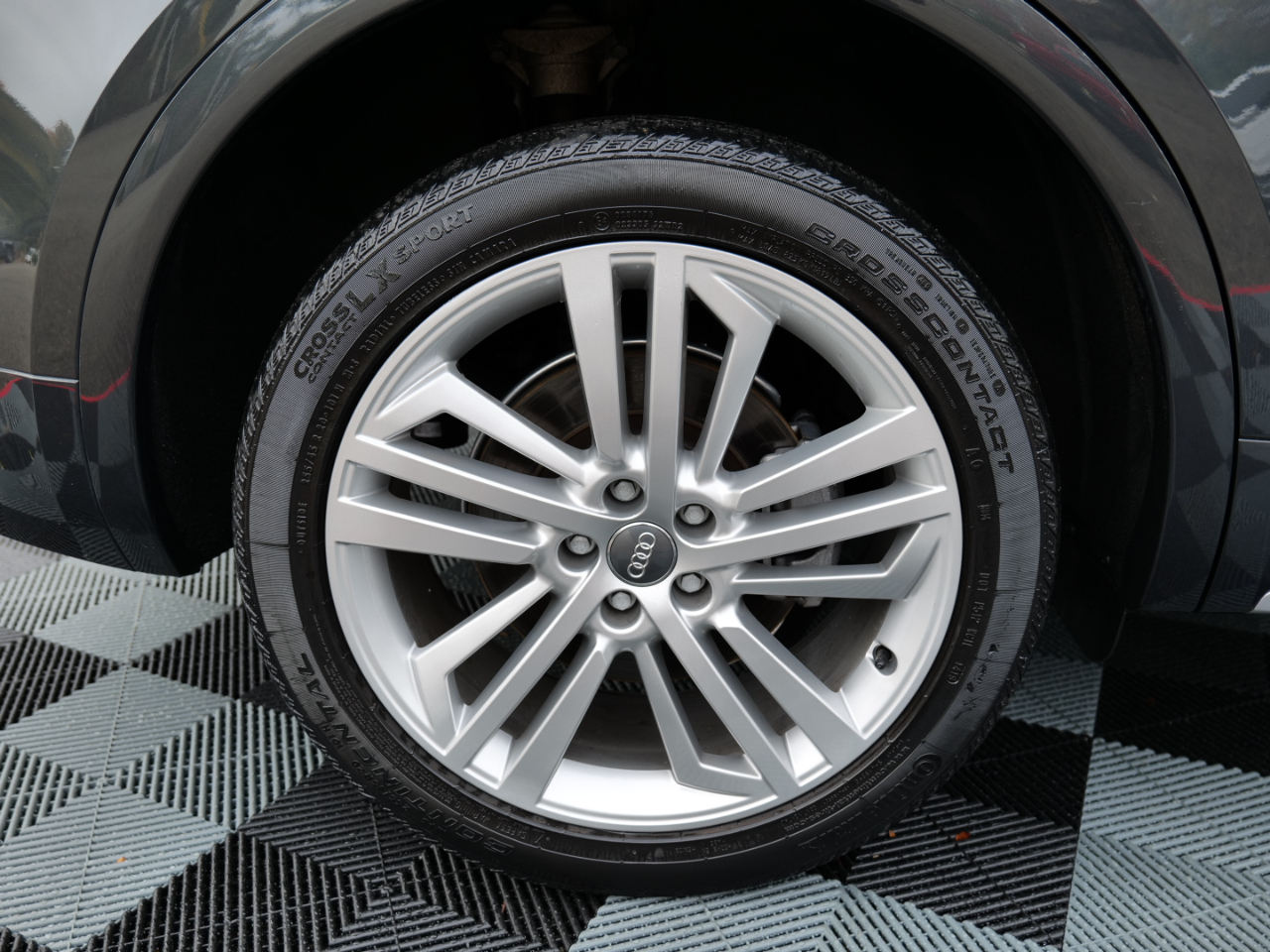 Audi Q5 Premium Plus 45 TFSI quattro 2019 Audi Q5 Premium Plus 45 TFSI quattro 2019