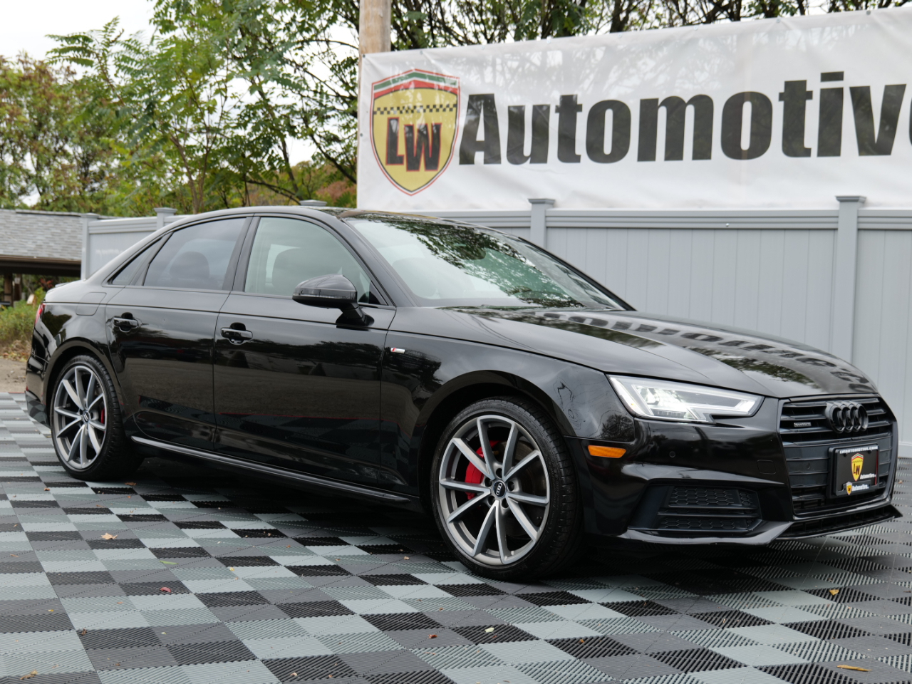 Audi A4 2.0 TFSI Auto Premium Plus quattro AWD 2018 Audi A4 2.0 TFSI Auto Premium Plus quattro AWD 2018