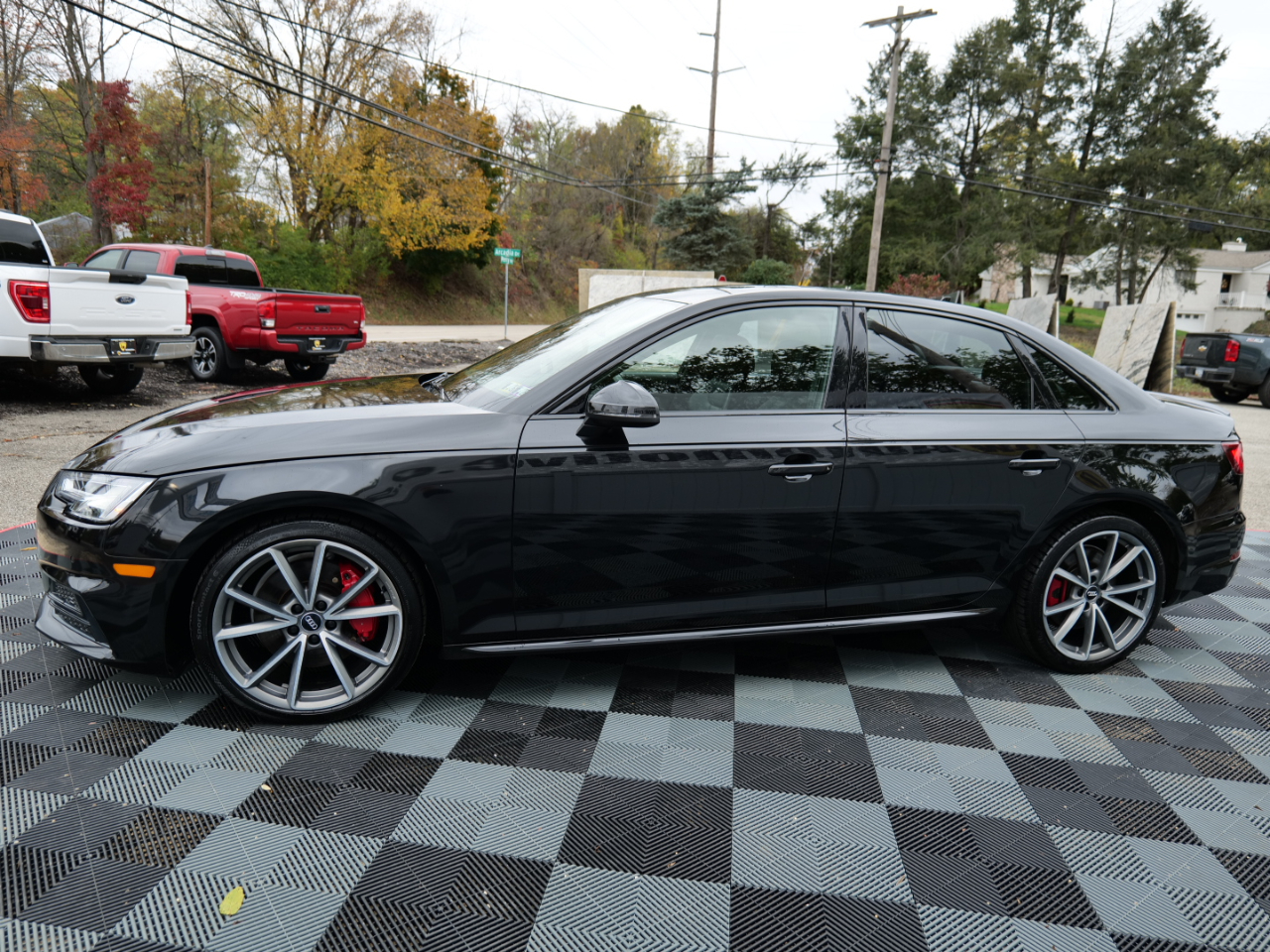 Audi A4 2.0 TFSI Auto Premium Plus quattro AWD 2018 Audi A4 2.0 TFSI Auto Premium Plus quattro AWD 2018
