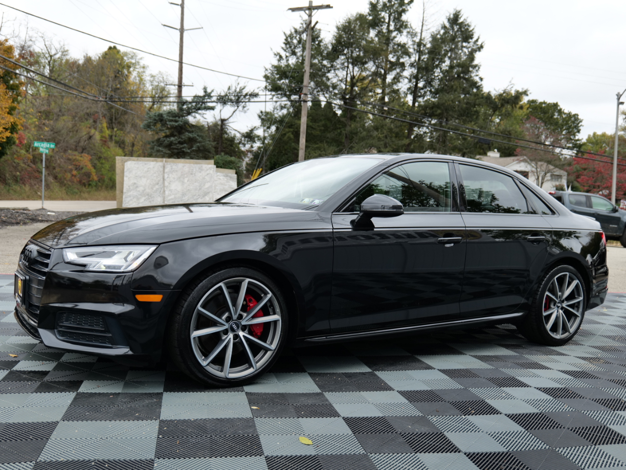 Audi A4 2.0 TFSI Auto Premium Plus quattro AWD 2018 Audi A4 2.0 TFSI Auto Premium Plus quattro AWD 2018