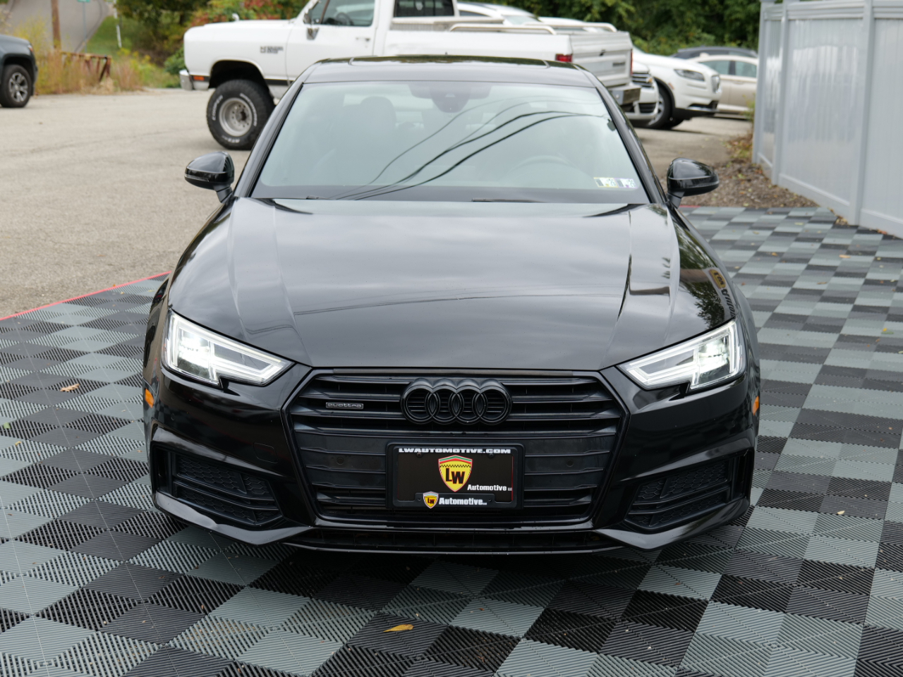Audi A4 2.0 TFSI Auto Premium Plus quattro AWD 2018 Audi A4 2.0 TFSI Auto Premium Plus quattro AWD 2018