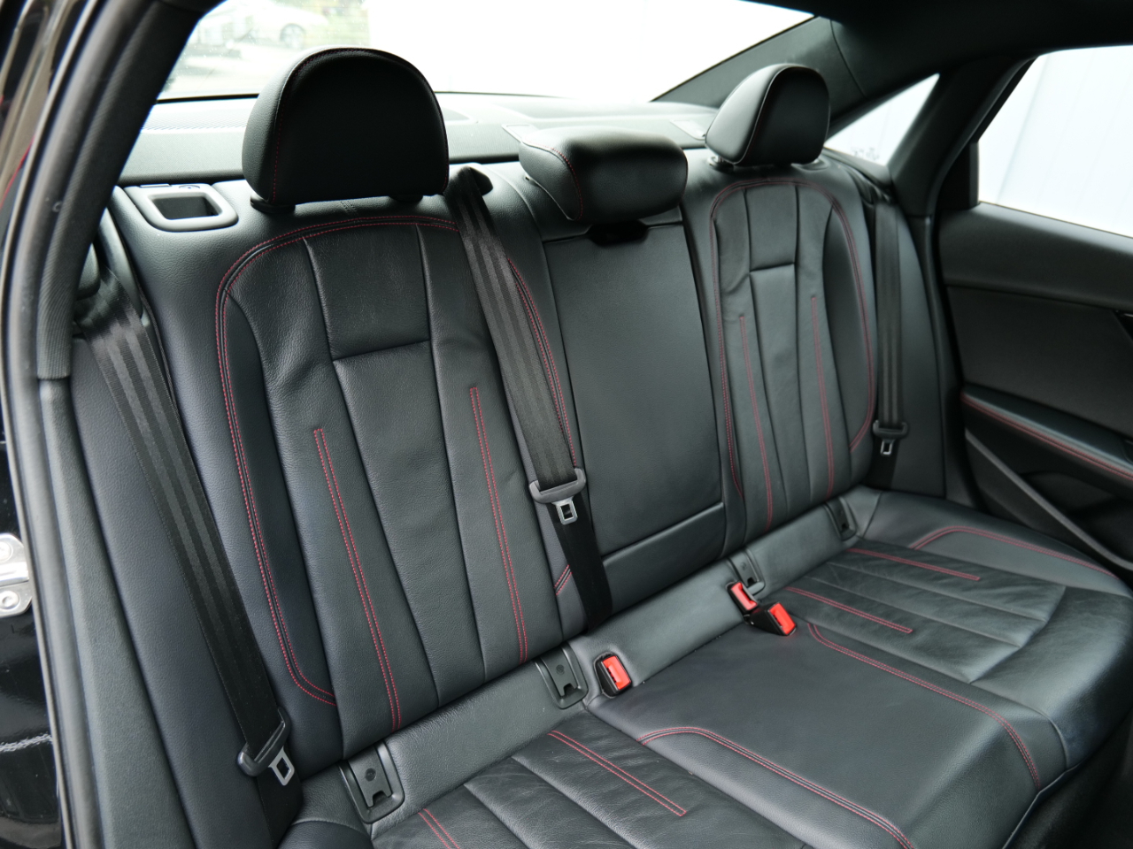 Audi A4 2.0 TFSI Auto Premium Plus quattro AWD 2018 Audi A4 2.0 TFSI Auto Premium Plus quattro AWD 2018