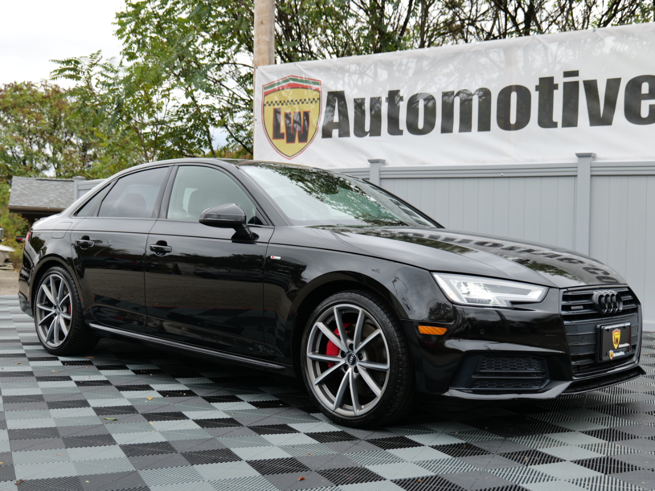 Audi A4 2.0 TFSI Auto Premium Plus quattro AWD 2018 Audi A4 2.0 TFSI Auto Premium Plus quattro AWD 2018