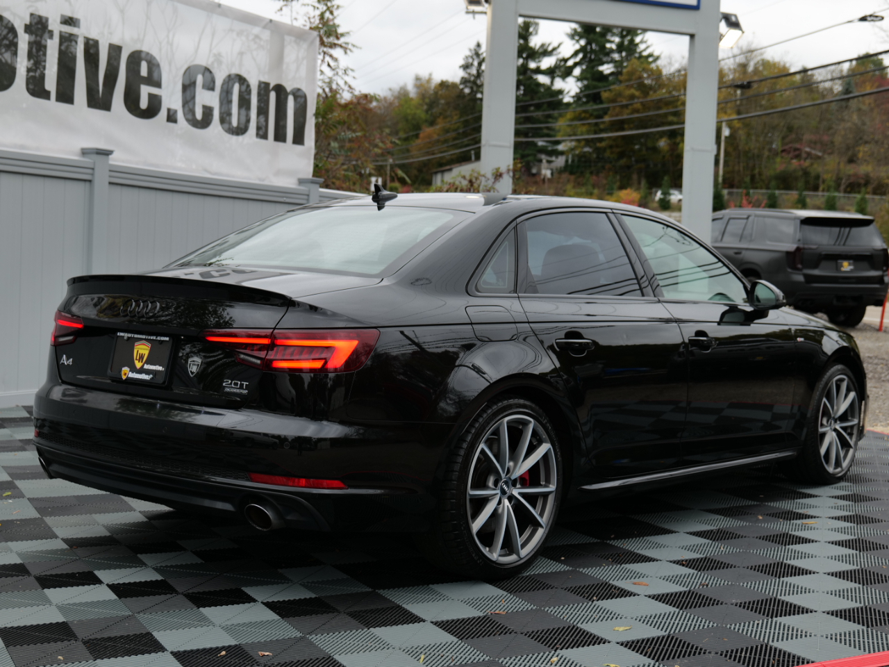 Audi A4 2.0 TFSI Auto Premium Plus quattro AWD 2018 Audi A4 2.0 TFSI Auto Premium Plus quattro AWD 2018