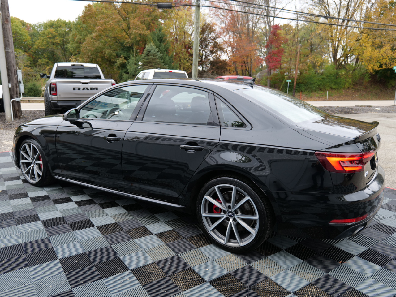 Audi A4 2.0 TFSI Auto Premium Plus quattro AWD 2018 Audi A4 2.0 TFSI Auto Premium Plus quattro AWD 2018