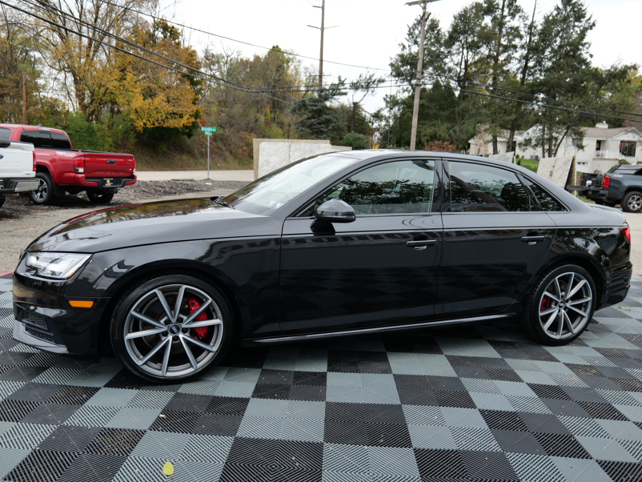 Audi A4 2.0 TFSI Auto Premium Plus quattro AWD 2018 Audi A4 2.0 TFSI Auto Premium Plus quattro AWD 2018