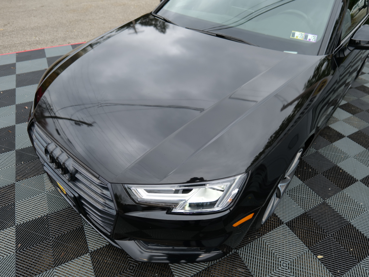 Audi A4 2.0 TFSI Auto Premium Plus quattro AWD 2018 Audi A4 2.0 TFSI Auto Premium Plus quattro AWD 2018