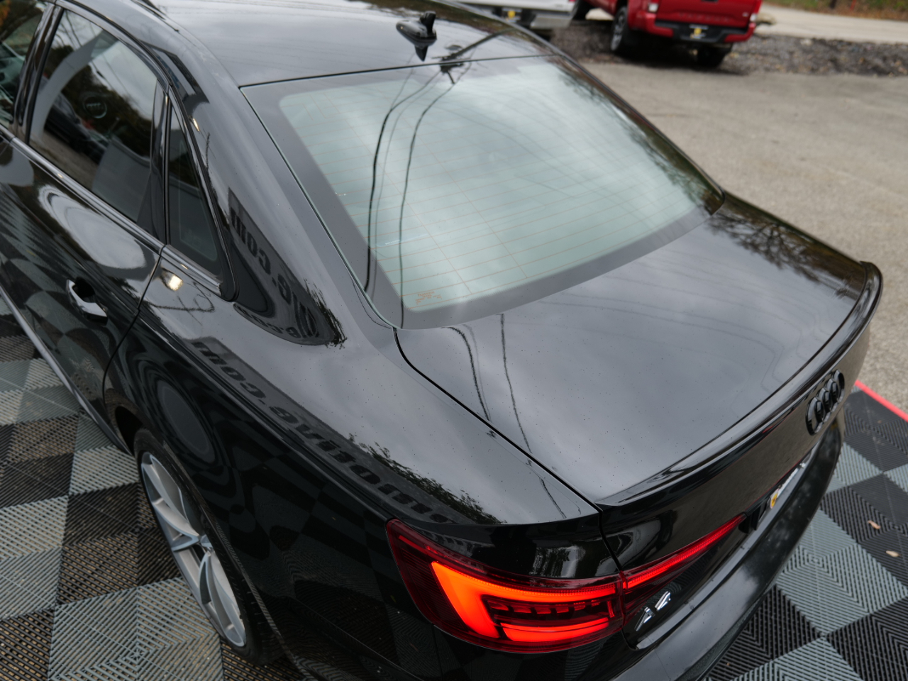 Audi A4 2.0 TFSI Auto Premium Plus quattro AWD 2018 Audi A4 2.0 TFSI Auto Premium Plus quattro AWD 2018