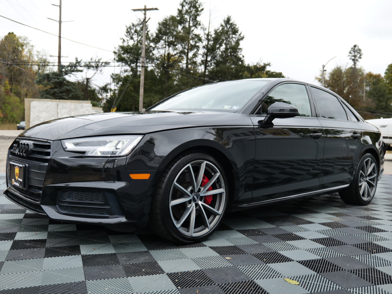 Audi A4 2.0 TFSI Auto Premium Plus quattro AWD 2018 Audi A4 2.0 TFSI Auto Premium Plus quattro AWD 2018