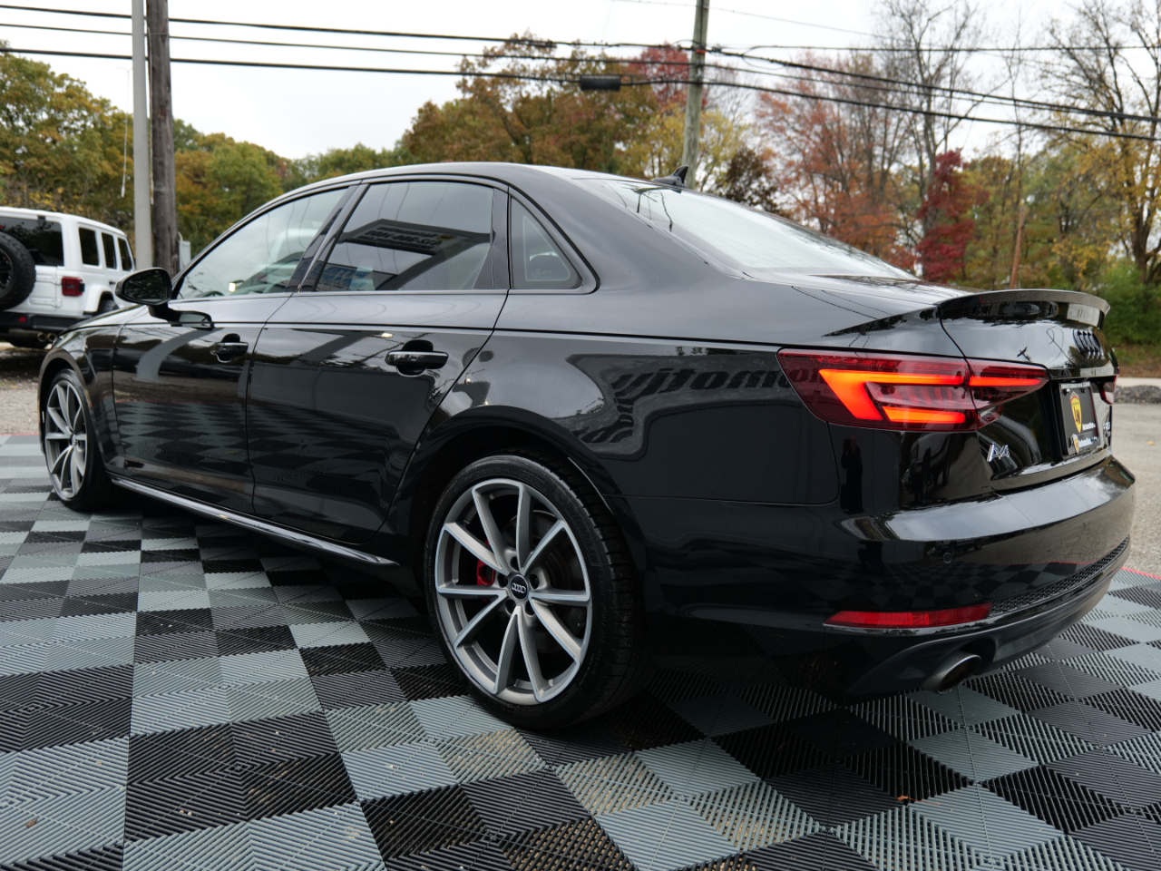 Audi A4 2.0 TFSI Auto Premium Plus quattro AWD 2018 Audi A4 2.0 TFSI Auto Premium Plus quattro AWD 2018