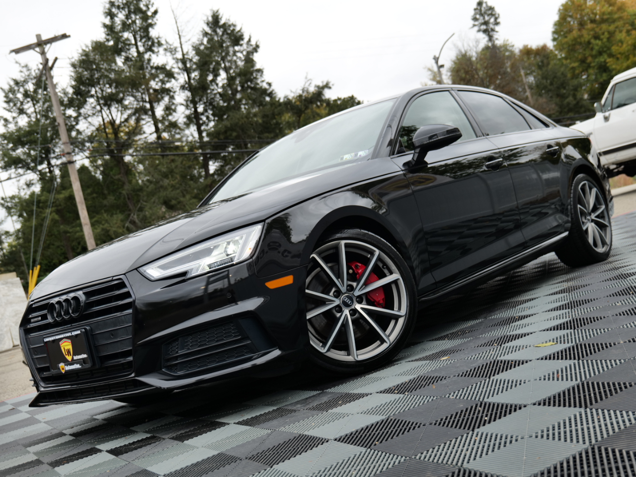 Audi A4 2.0 TFSI Auto Premium Plus quattro AWD 2018 Audi A4 2.0 TFSI Auto Premium Plus quattro AWD 2018