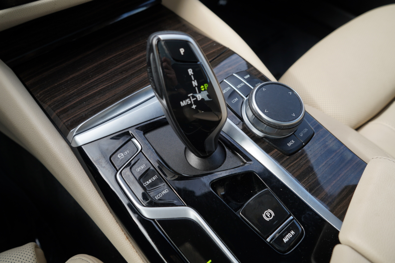 BMW 5 Series 530i xDrive Sedan 2022