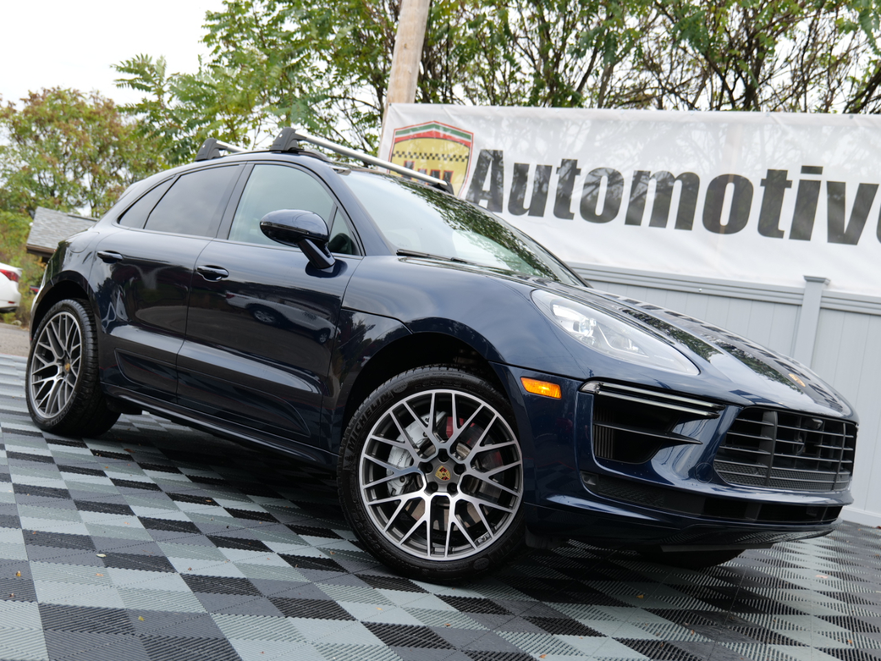2020 Porsche Macan Turbo AWD