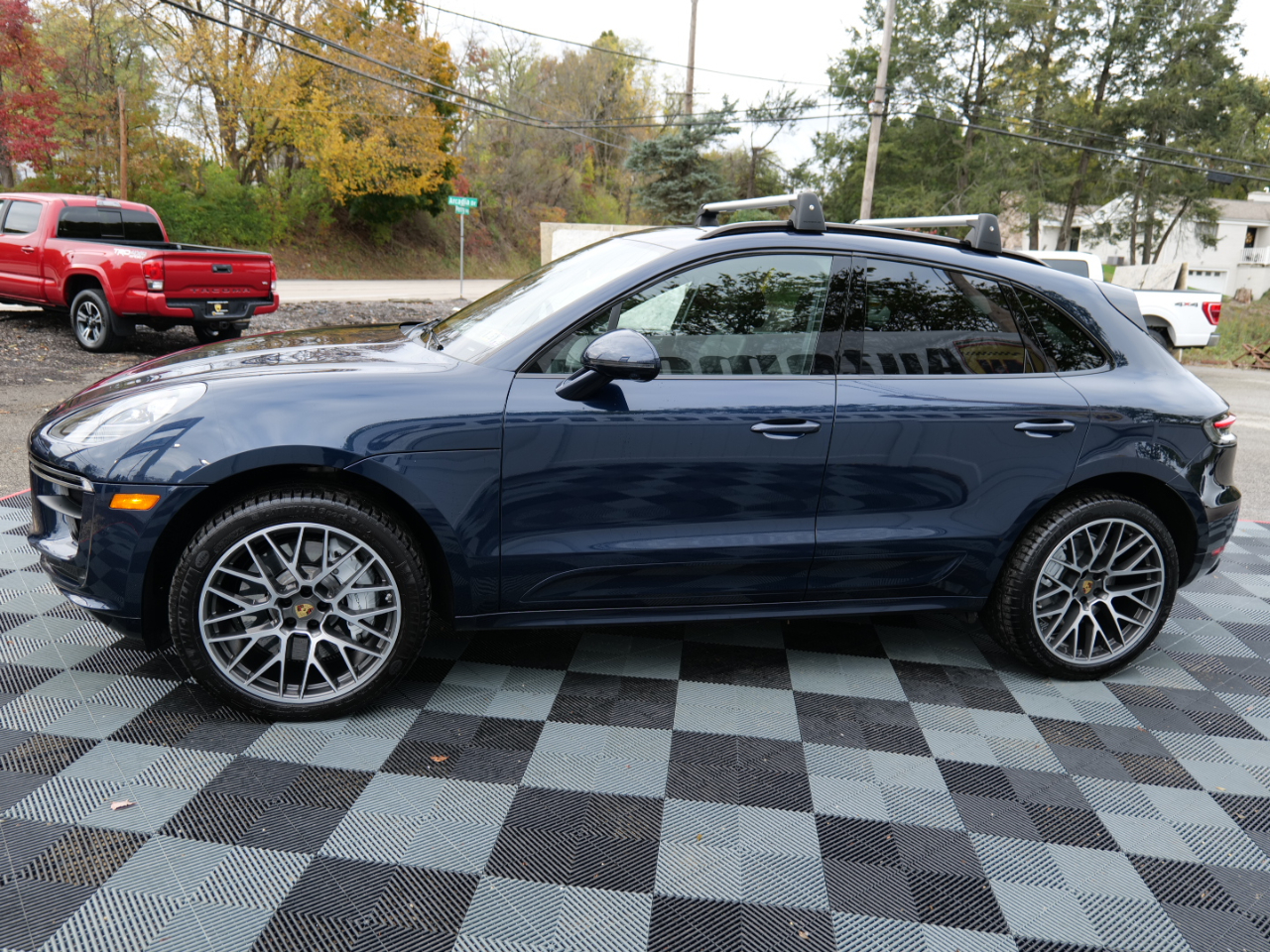 Porsche Macan Turbo AWD 2020 Porsche Macan Turbo AWD 2020