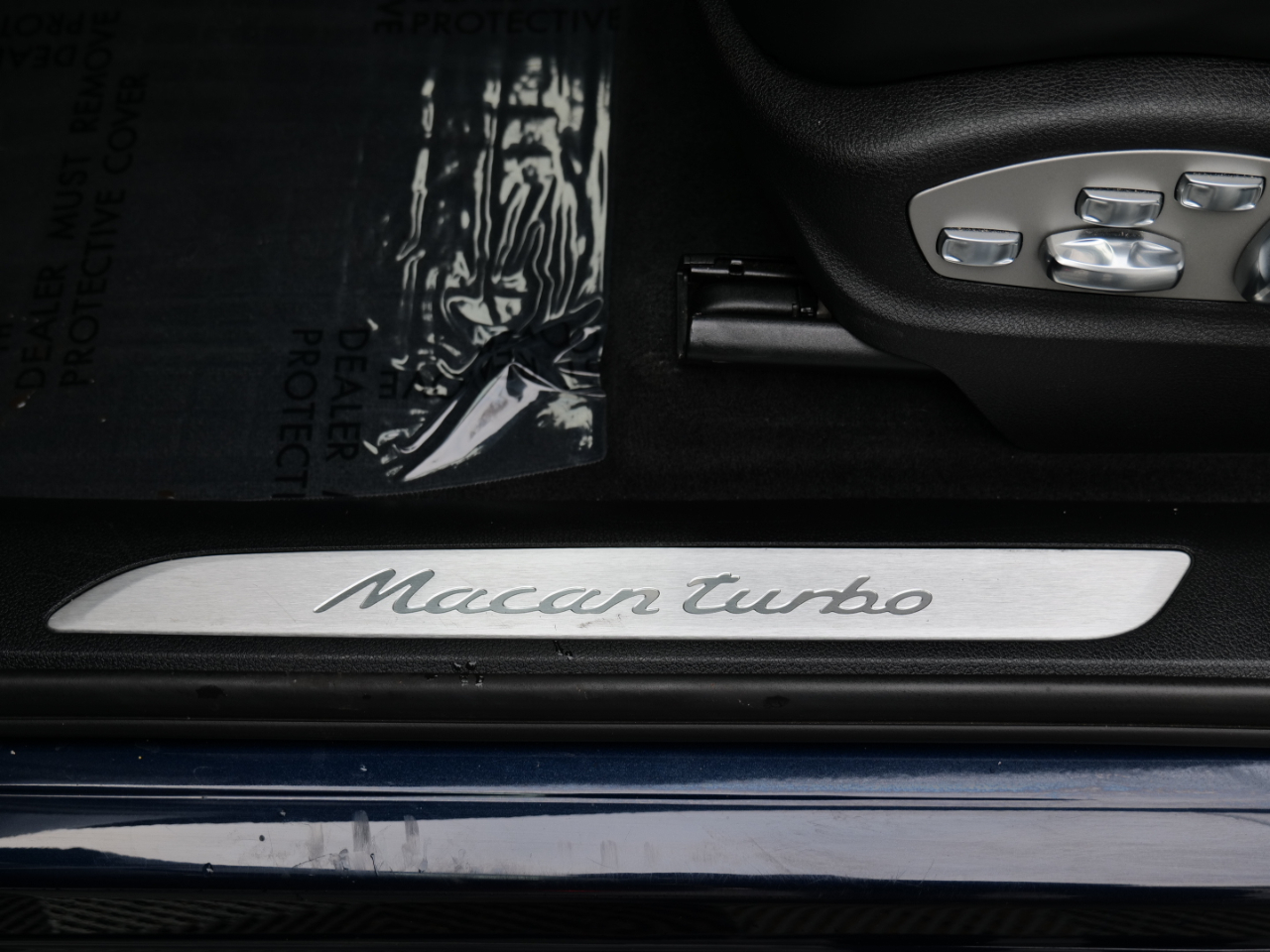 Porsche Macan Turbo AWD 2020 Porsche Macan Turbo AWD 2020