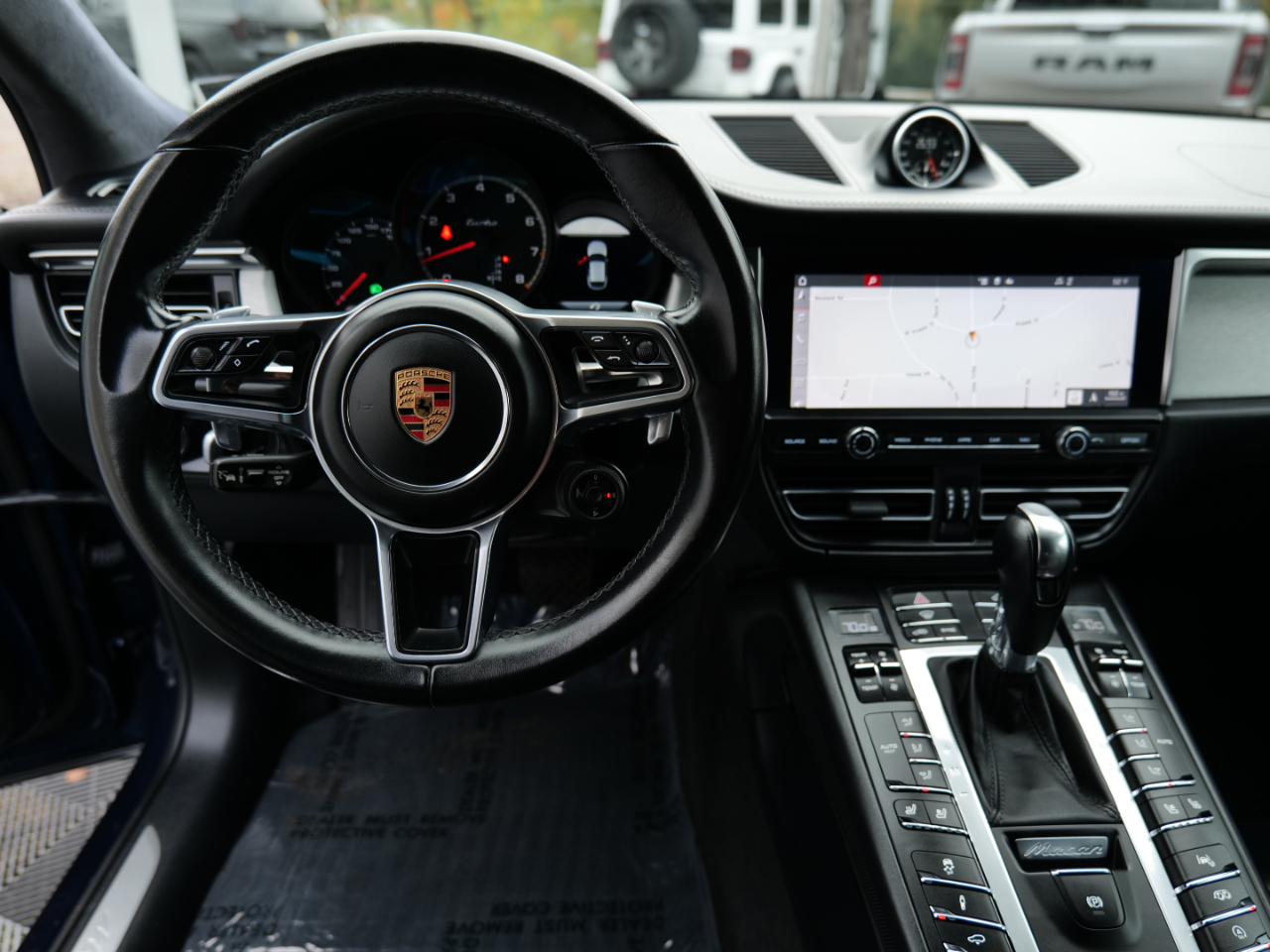 Porsche Macan Turbo AWD 2020 Porsche Macan Turbo AWD 2020