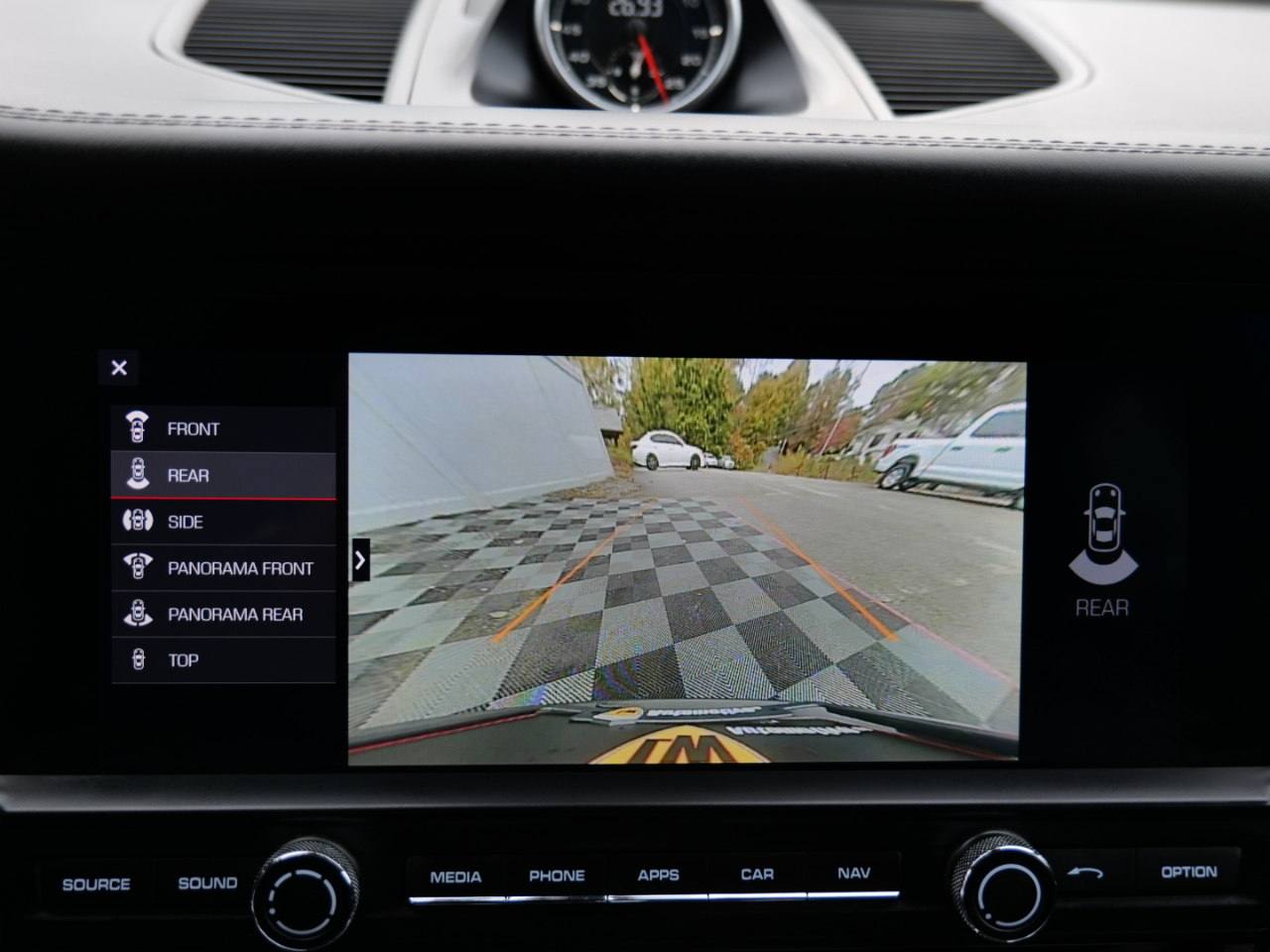 Porsche Macan Turbo AWD 2020 Porsche Macan Turbo AWD 2020