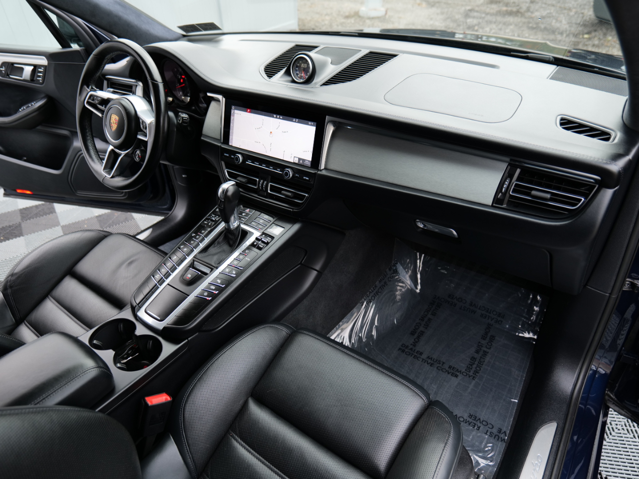 Porsche Macan Turbo AWD 2020 Porsche Macan Turbo AWD 2020