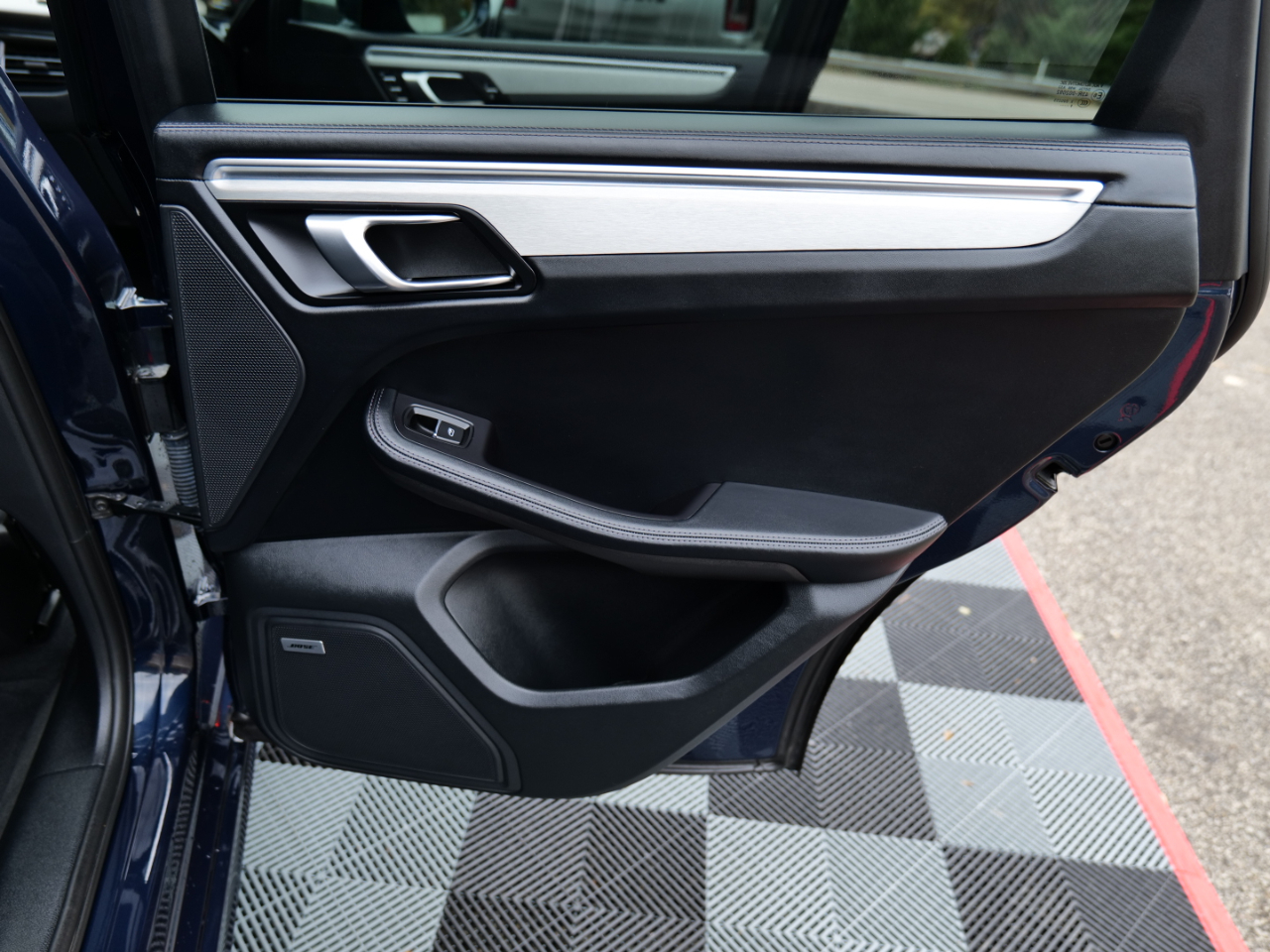 Porsche Macan Turbo AWD 2020 Porsche Macan Turbo AWD 2020