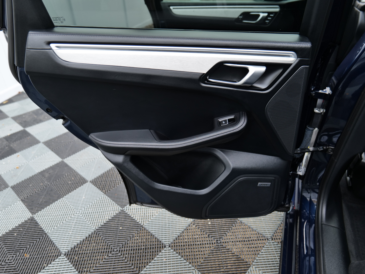 Porsche Macan Turbo AWD 2020 Porsche Macan Turbo AWD 2020