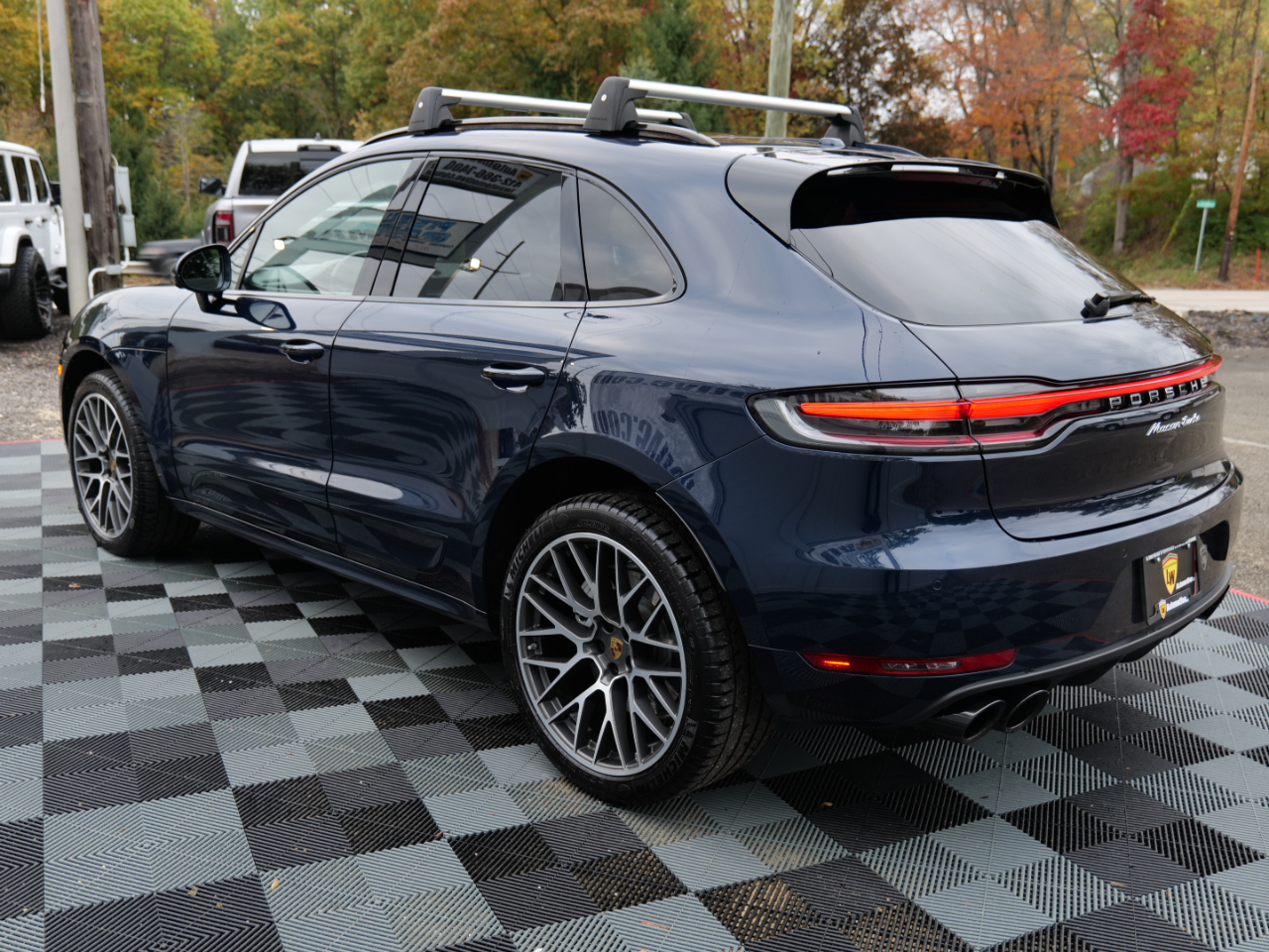 Porsche Macan Turbo AWD 2020 Porsche Macan Turbo AWD 2020