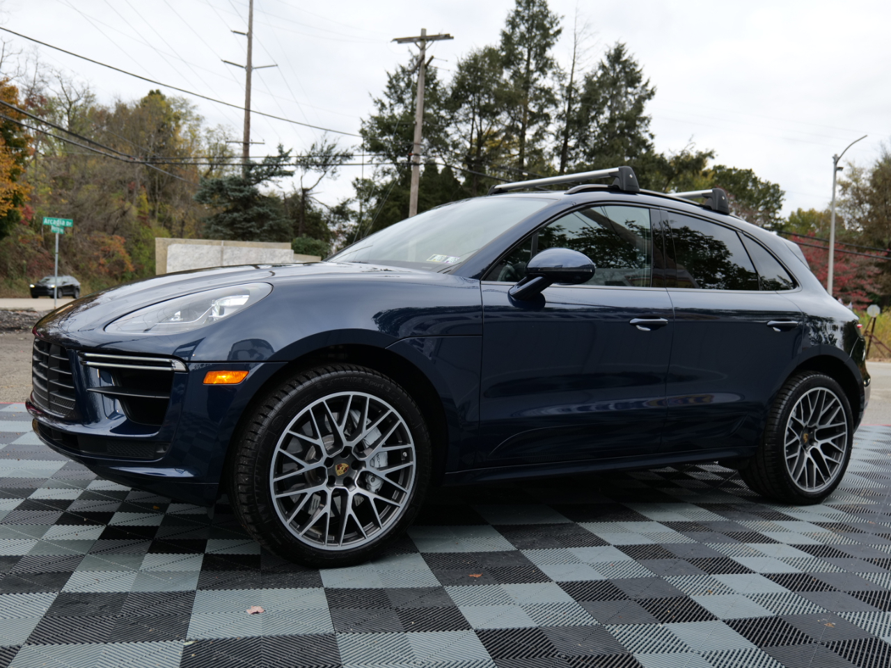 Porsche Macan Turbo AWD 2020 Porsche Macan Turbo AWD 2020