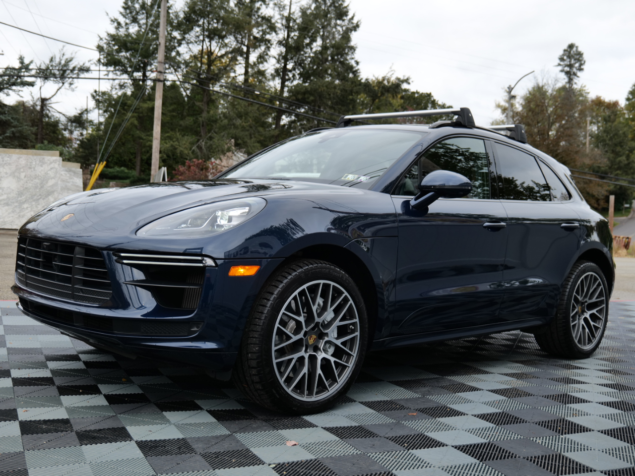 Porsche Macan Turbo AWD 2020 Porsche Macan Turbo AWD 2020