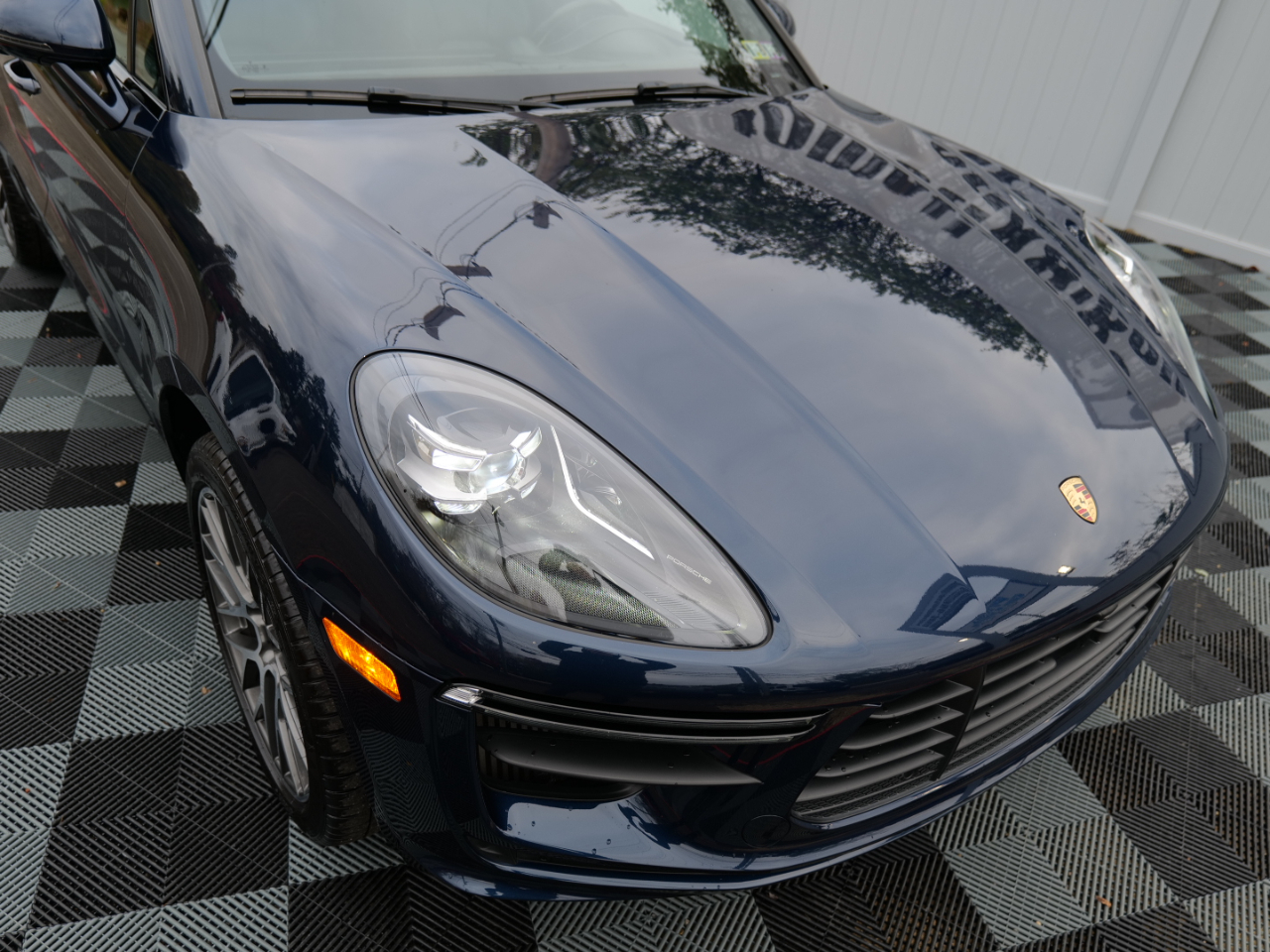 Porsche Macan Turbo AWD 2020 Porsche Macan Turbo AWD 2020
