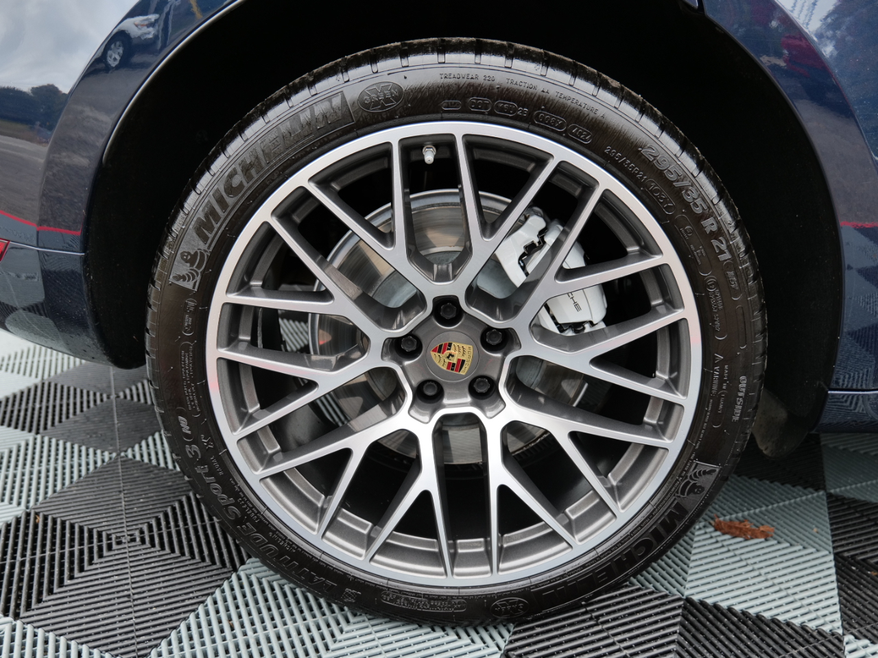 Porsche Macan Turbo AWD 2020 Porsche Macan Turbo AWD 2020