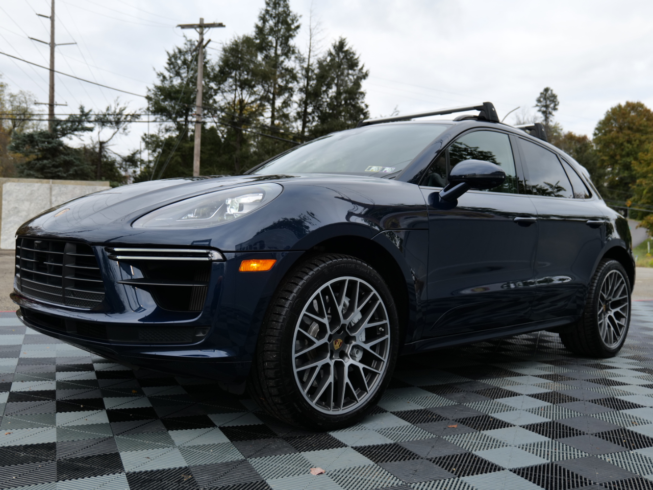 Porsche Macan Turbo AWD 2020 Porsche Macan Turbo AWD 2020
