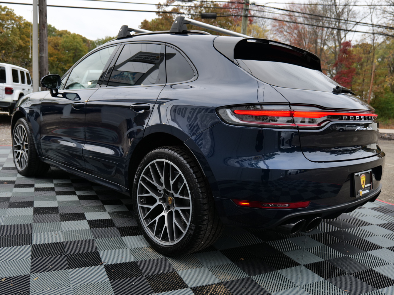Porsche Macan Turbo AWD 2020 Porsche Macan Turbo AWD 2020