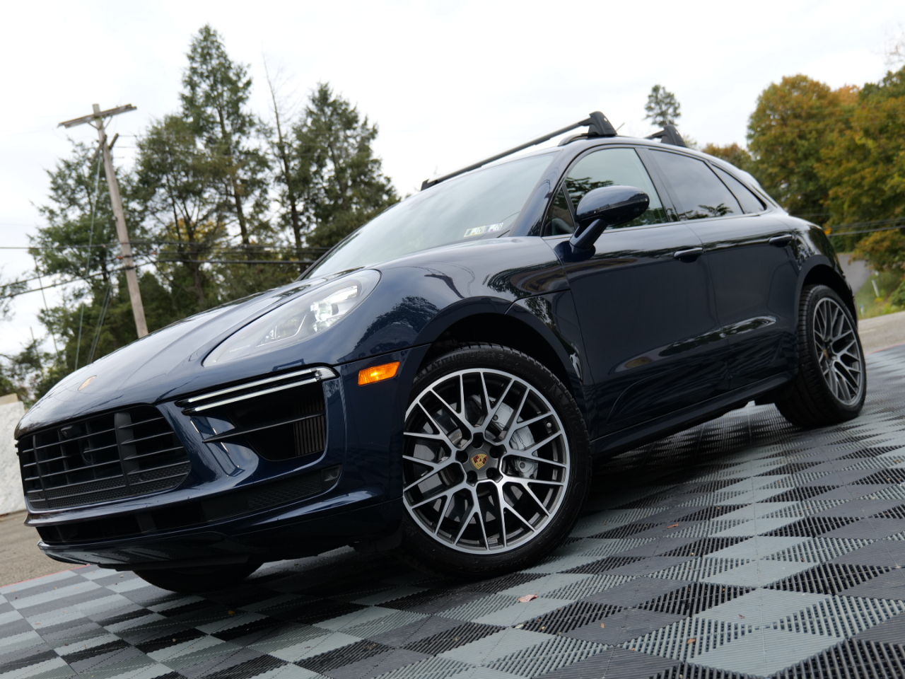 Porsche Macan Turbo AWD 2020 Porsche Macan Turbo AWD 2020