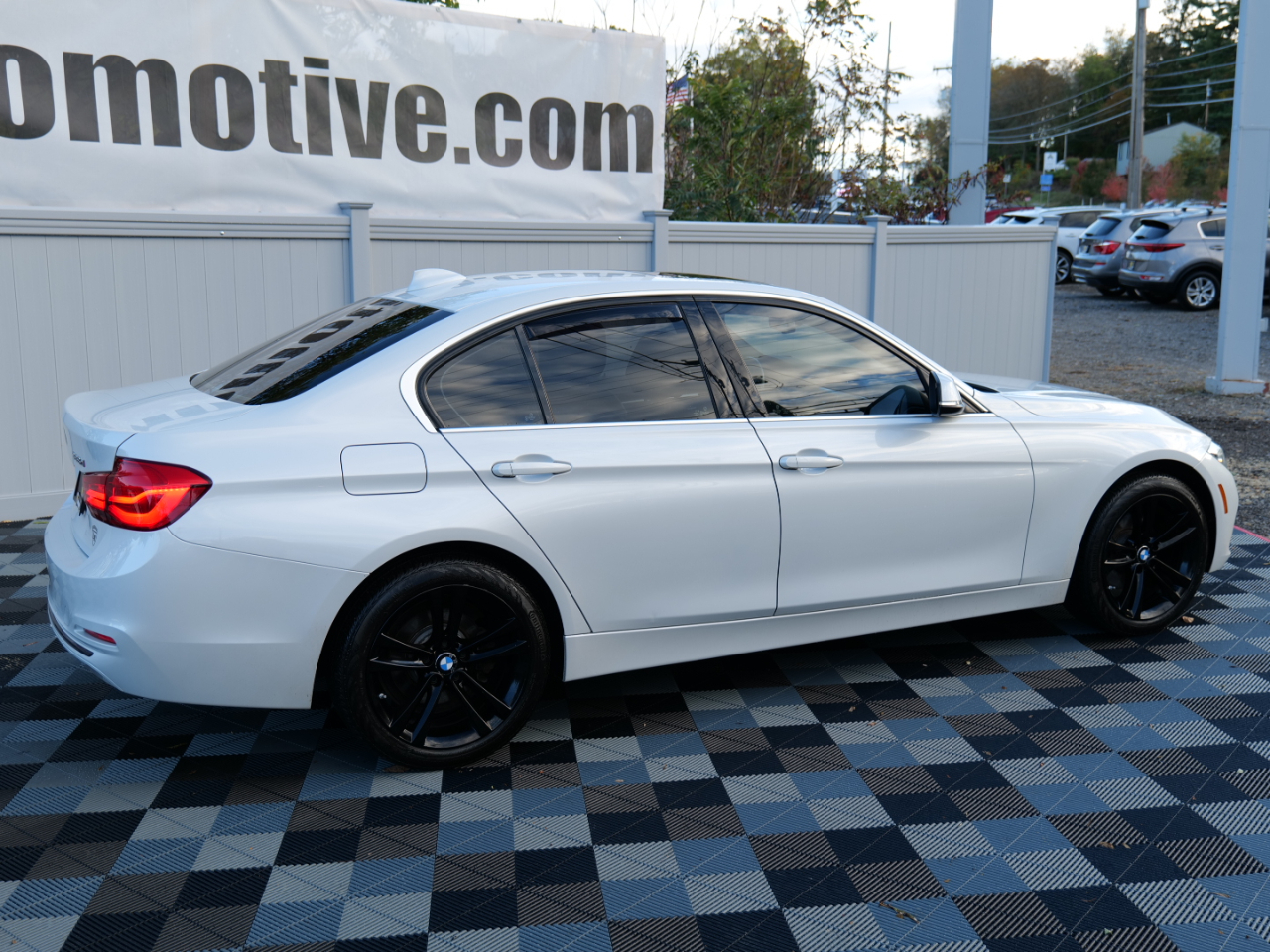 BMW 3 Series 328d xDrive Sedan 2018 BMW 3 Series 328d xDrive Sedan 2018