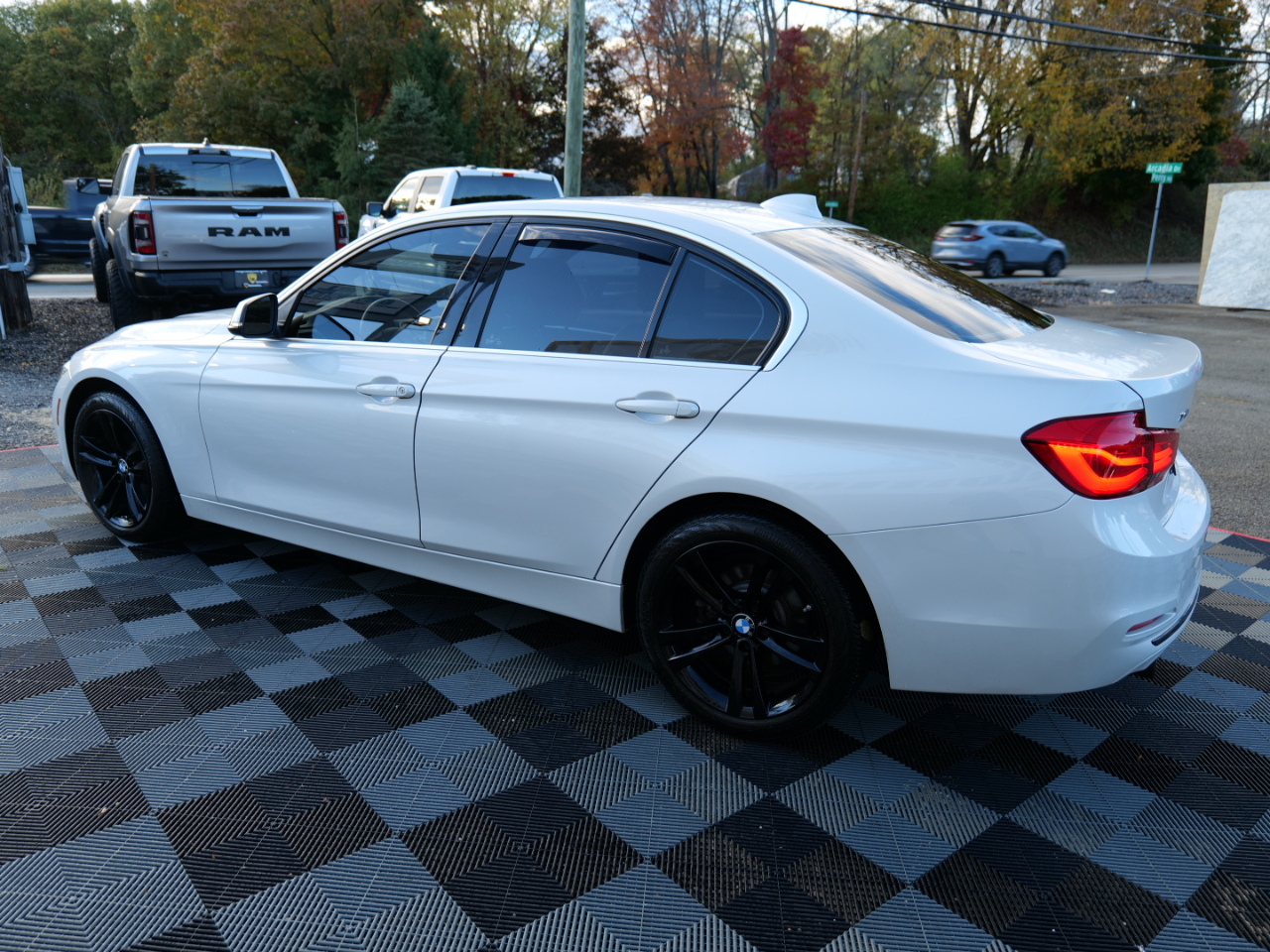 BMW 3 Series 328d xDrive Sedan 2018 BMW 3 Series 328d xDrive Sedan 2018